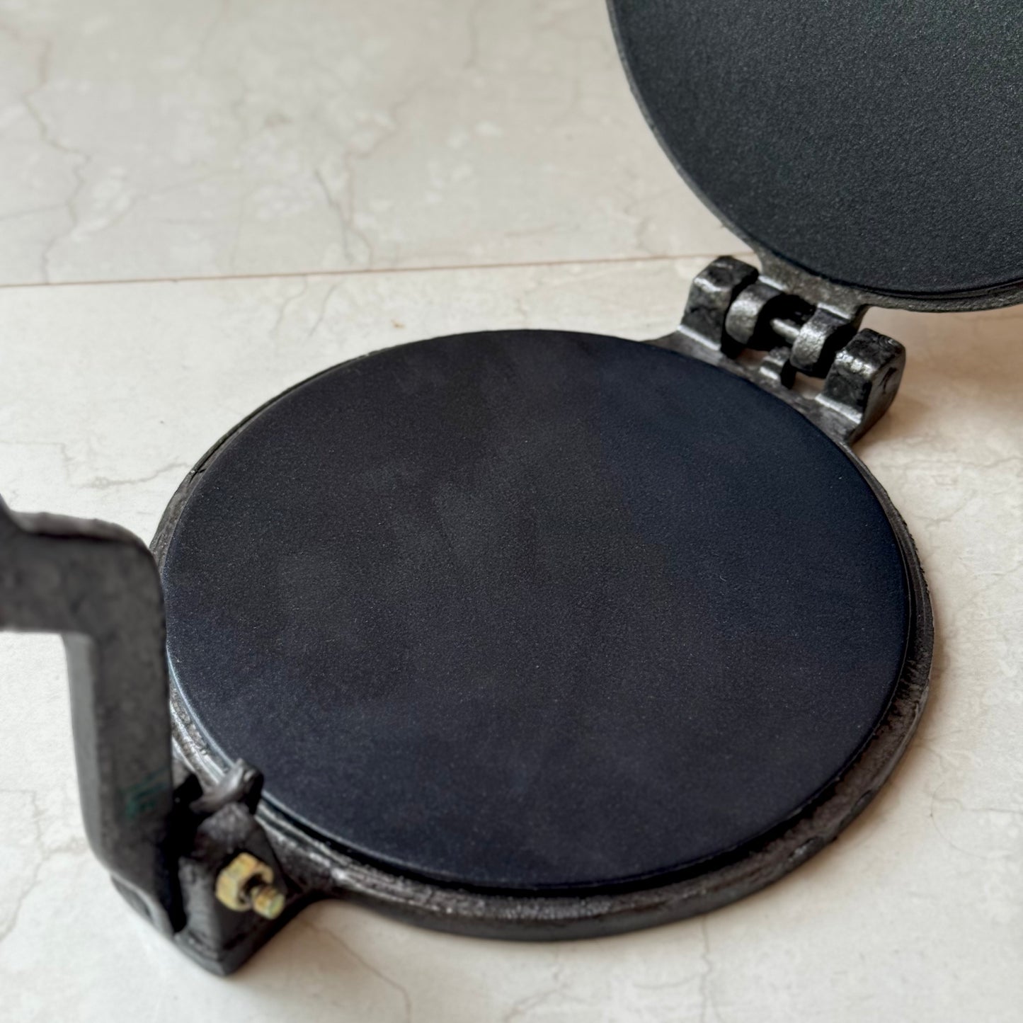 Nonstick Press Round 6 inch