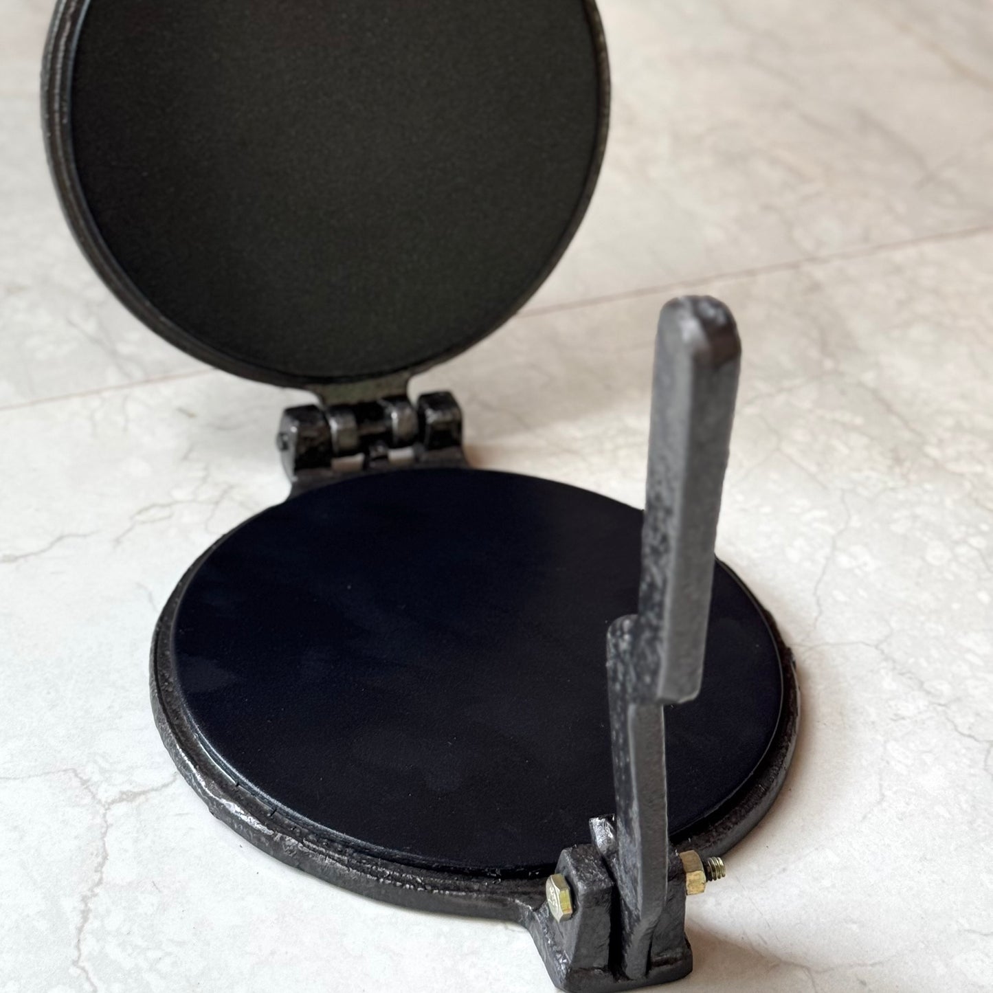 Nonstick Press Round 6 inch