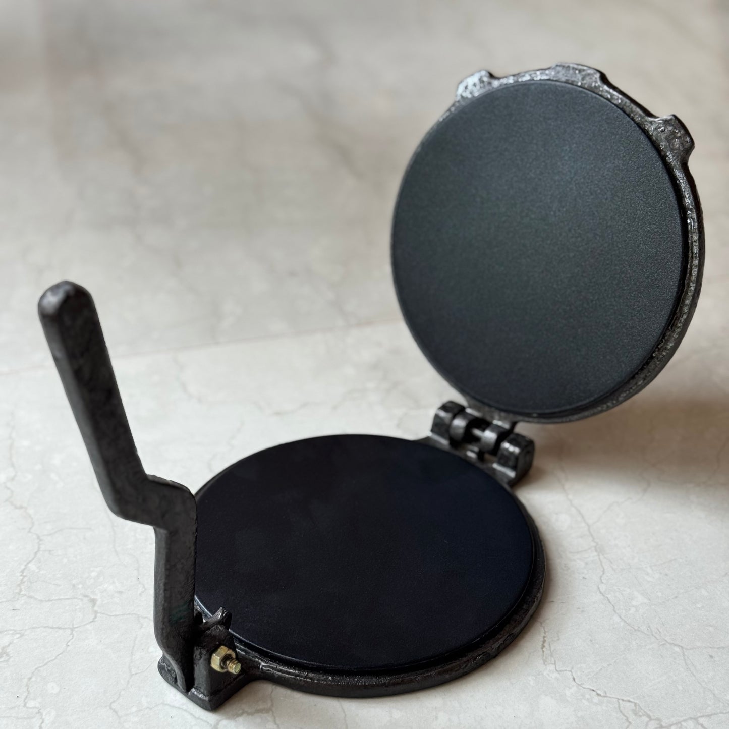 Nonstick Press Round 6 inch