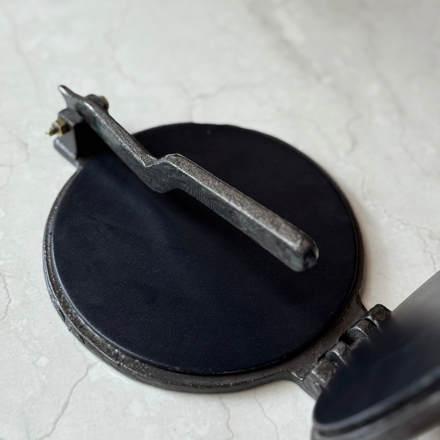 Nonstick Press Round 6 inch